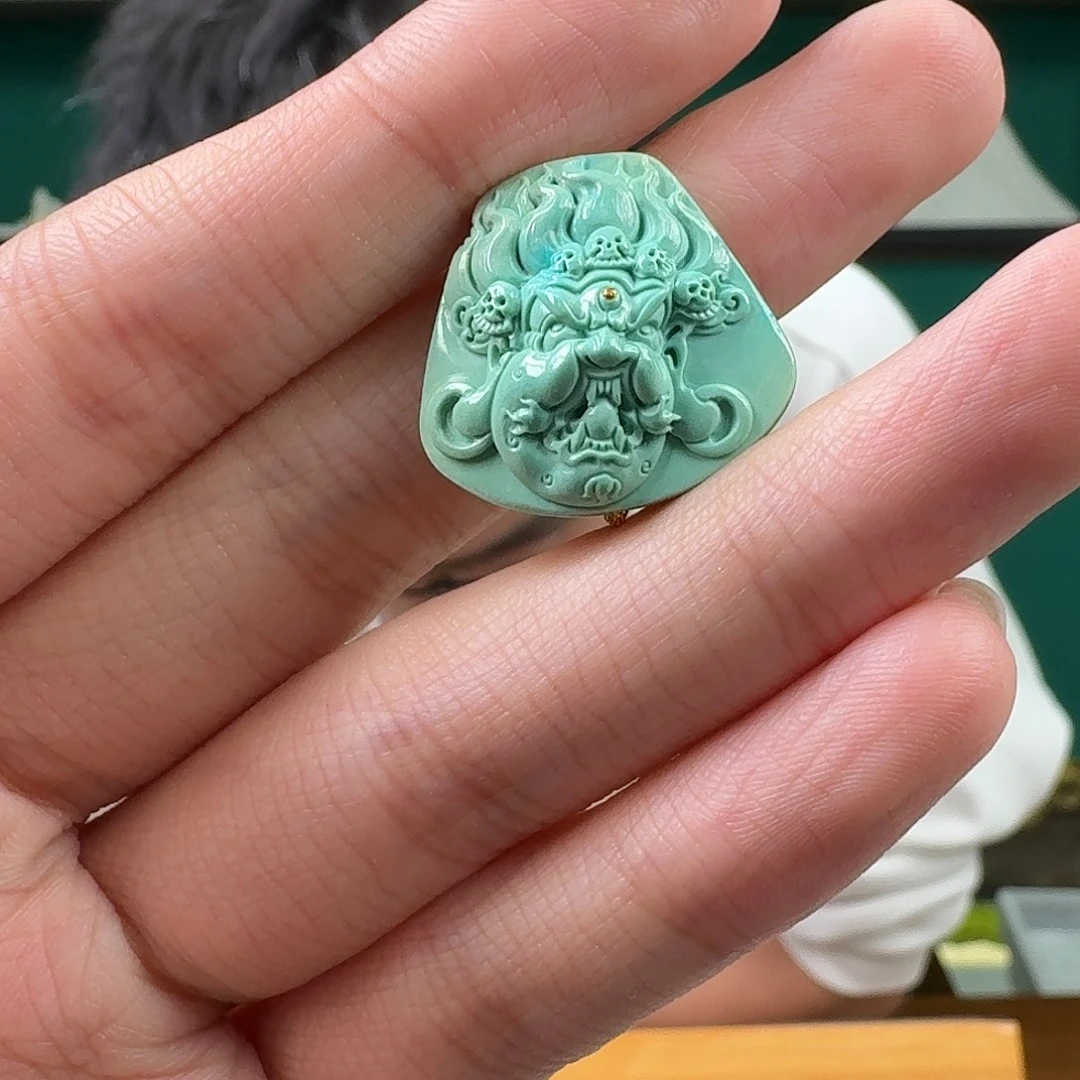 绿松石未镶嵌珠宝奇石