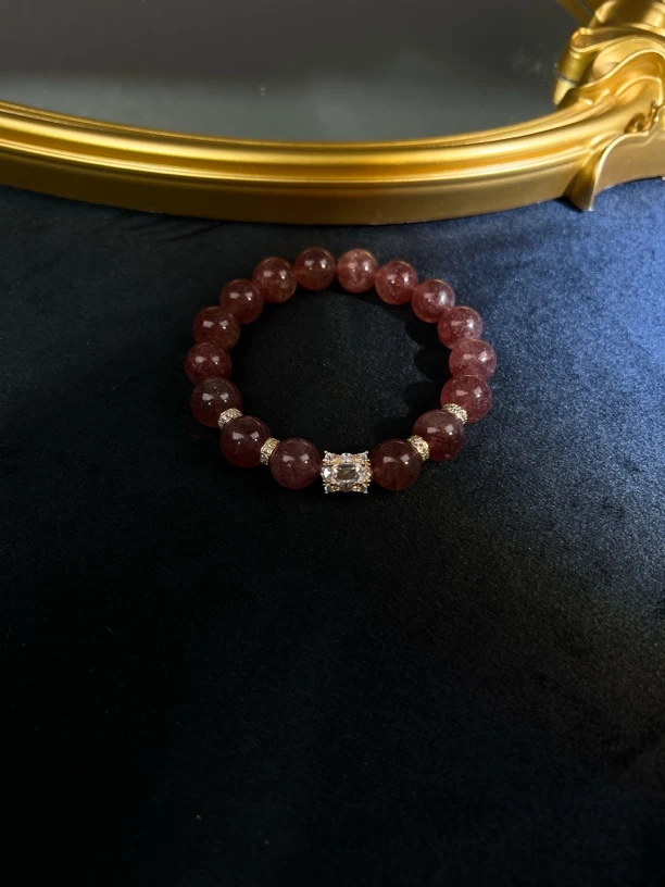 A523天然鸽血红草莓晶原创设计贵气手串
