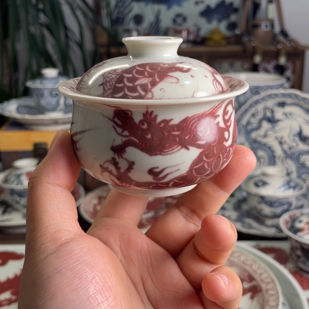 青花釉里红鱼化龙盖碗微瑕