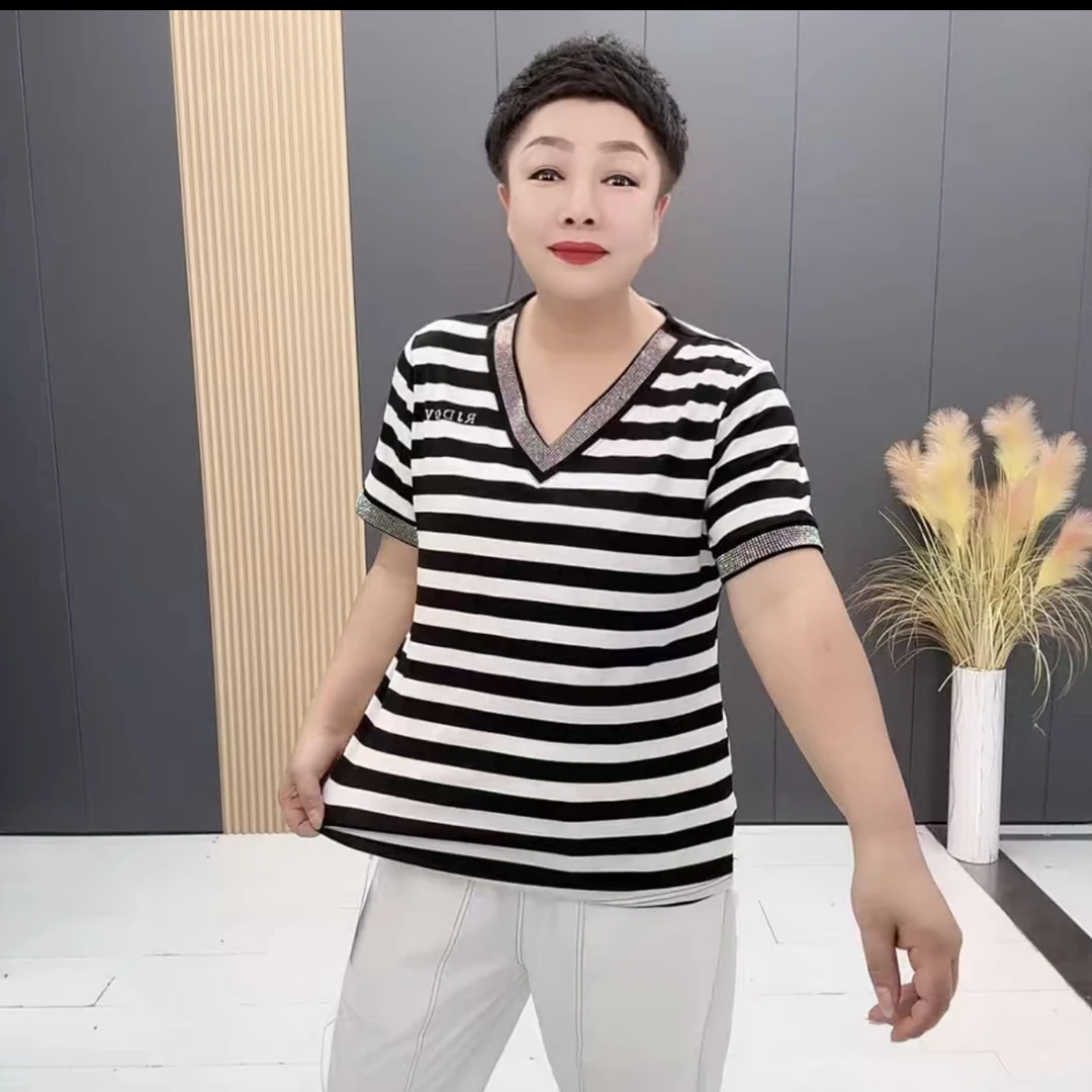 9875*大码时尚钻V领T恤显瘦百搭减龄夏季短袖上衣