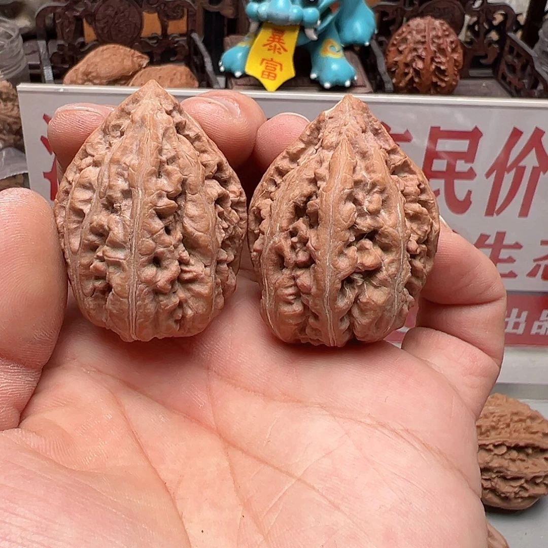 文玩核桃吊坠凹底