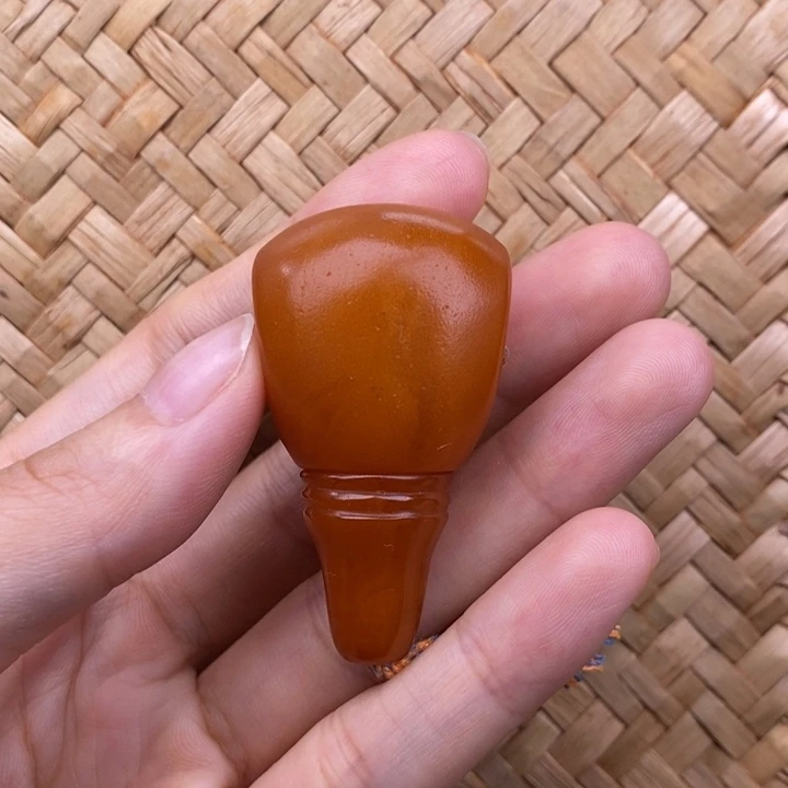 未镶嵌琥珀裸石蜜蜡M