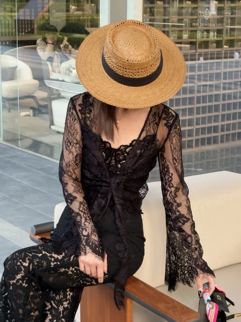 LUXURYMEMO【软香玉】又蕾又韩 法式复古蕾丝缎百搭之王上衣