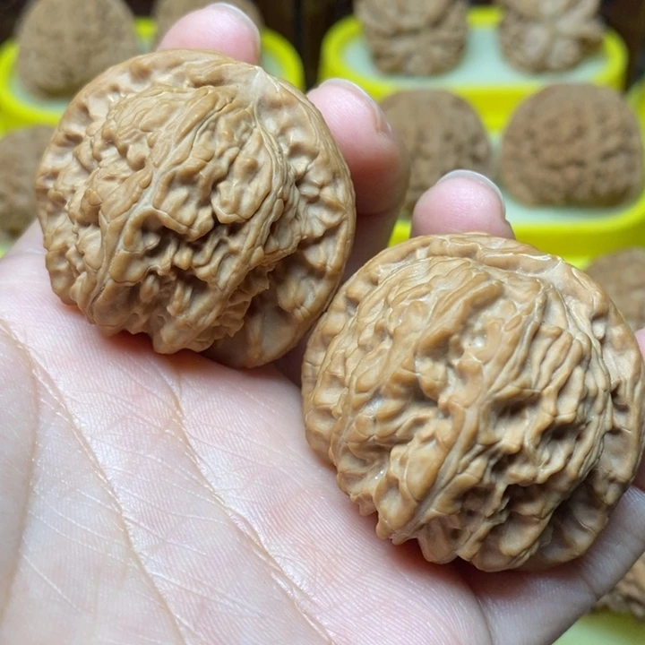 李***)文玩核桃白狮子42