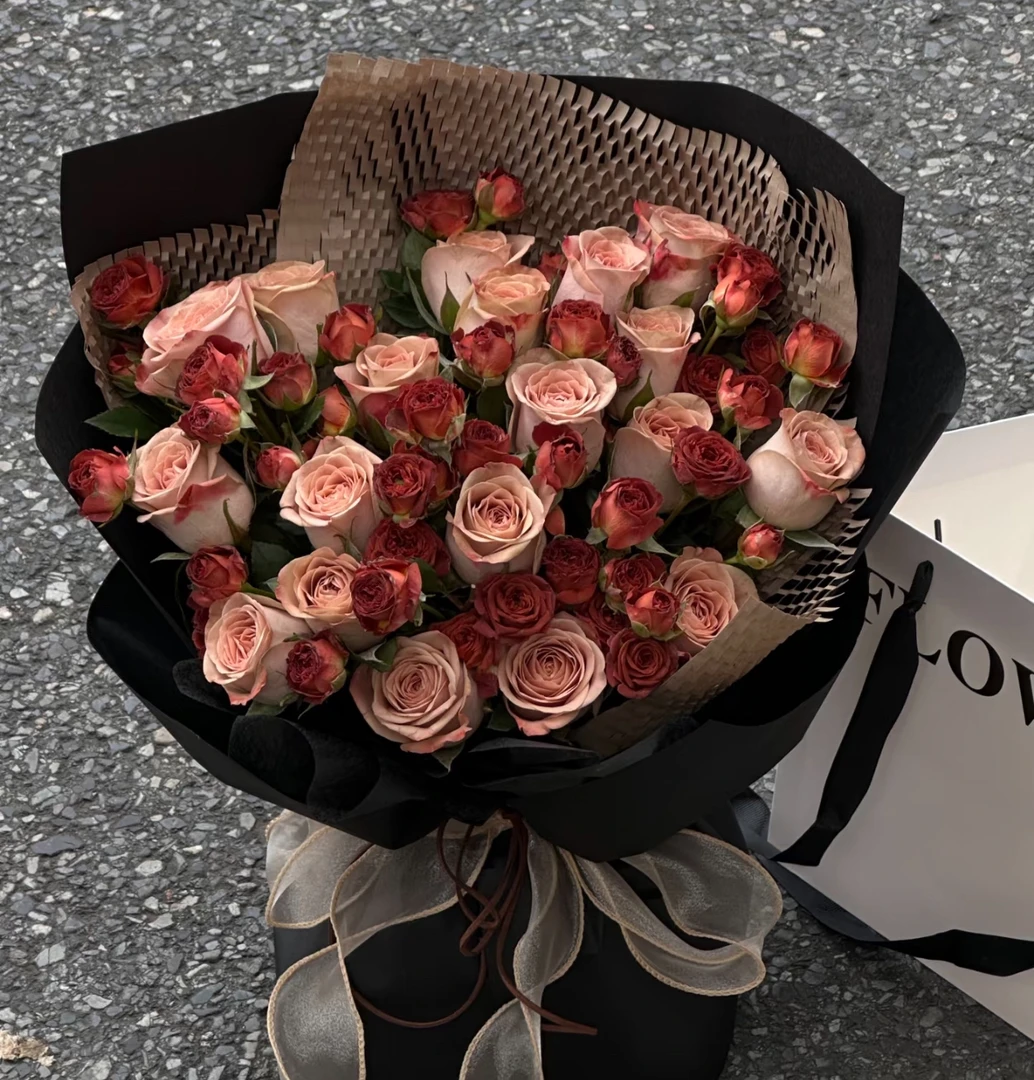 基地直发大花头卡布奇洛20支发货卡布奇诺泡泡玫瑰花