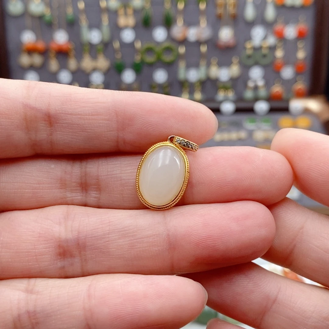 银S925镶嵌和田玉耳饰尼*?