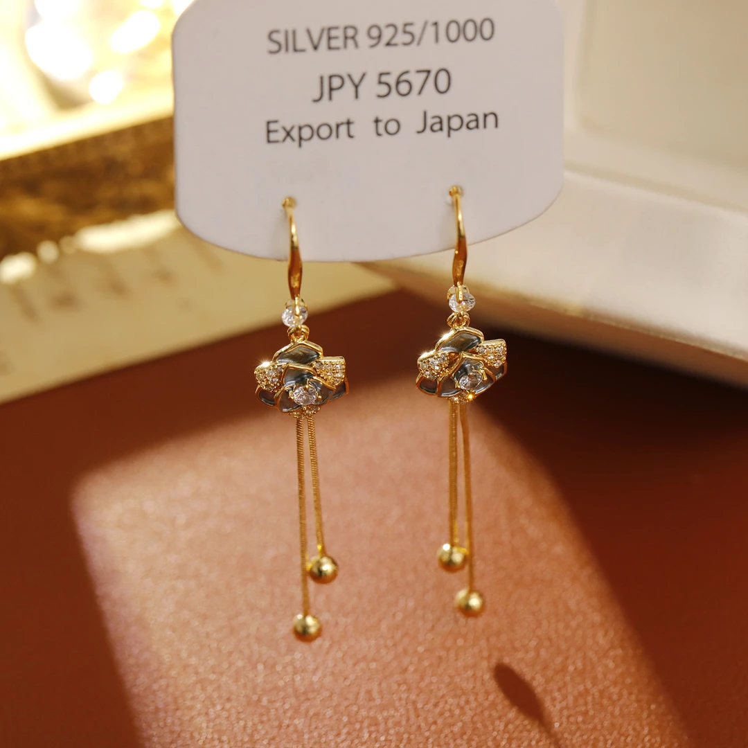 铜合金亚克力耳饰 中古风轻奢精致滴釉花朵气质中长款显瘦耳饰女