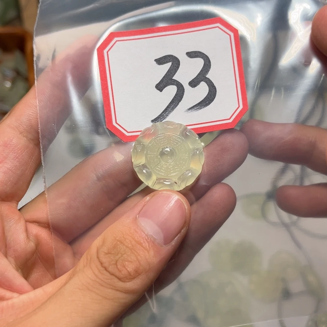 懒***虫蛇纹石玉合金颈饰
