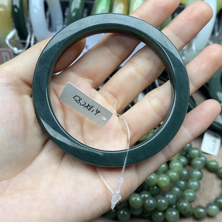 和田玉手镯未镶嵌D****a