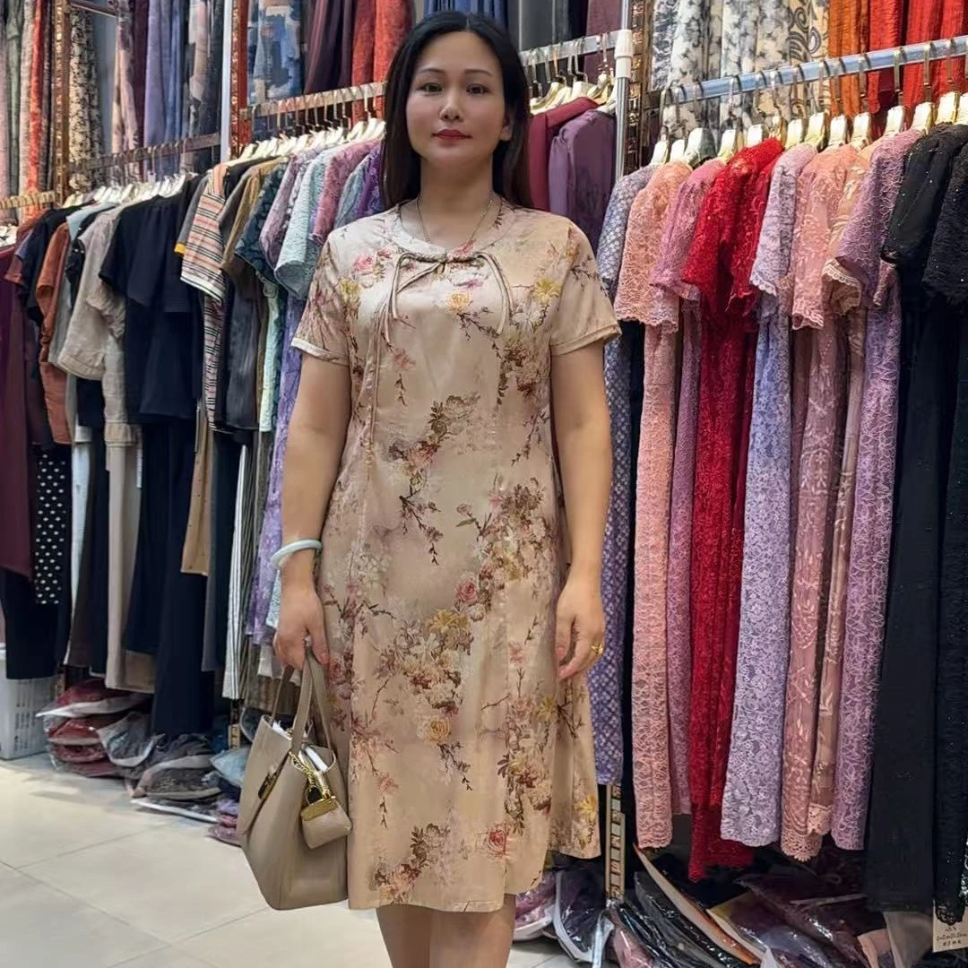 夏季中老年碎花连衣裙中长款时尚收腰修身妈妈装