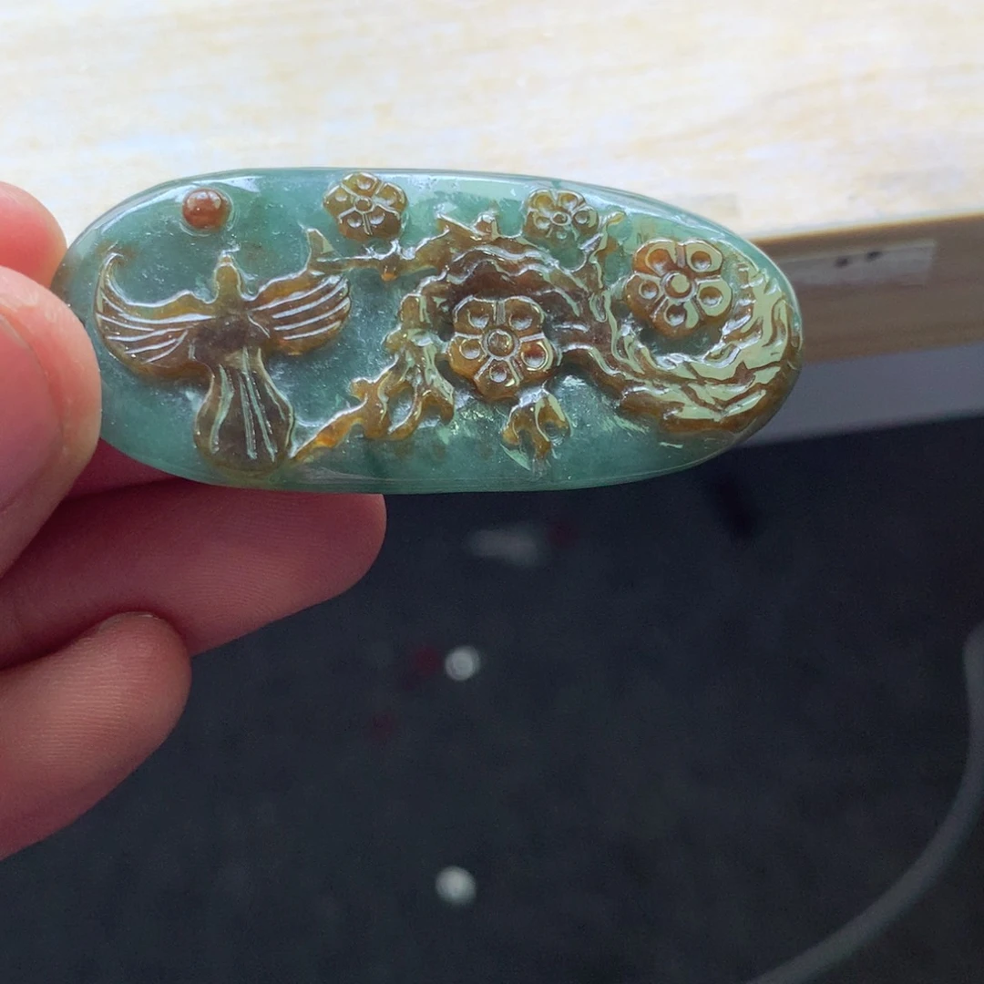 翡翠颈饰未镶嵌吊坠