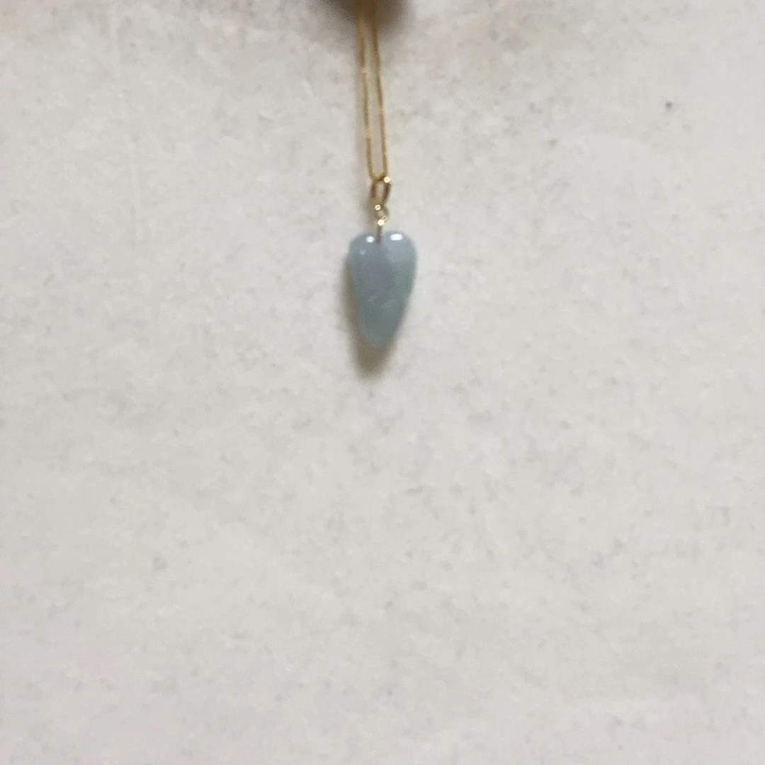 翡翠颈饰18K金镶嵌简单