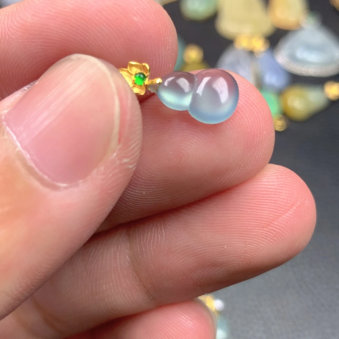 【闪购商品】颈饰18K金镶嵌翡翠翡翠