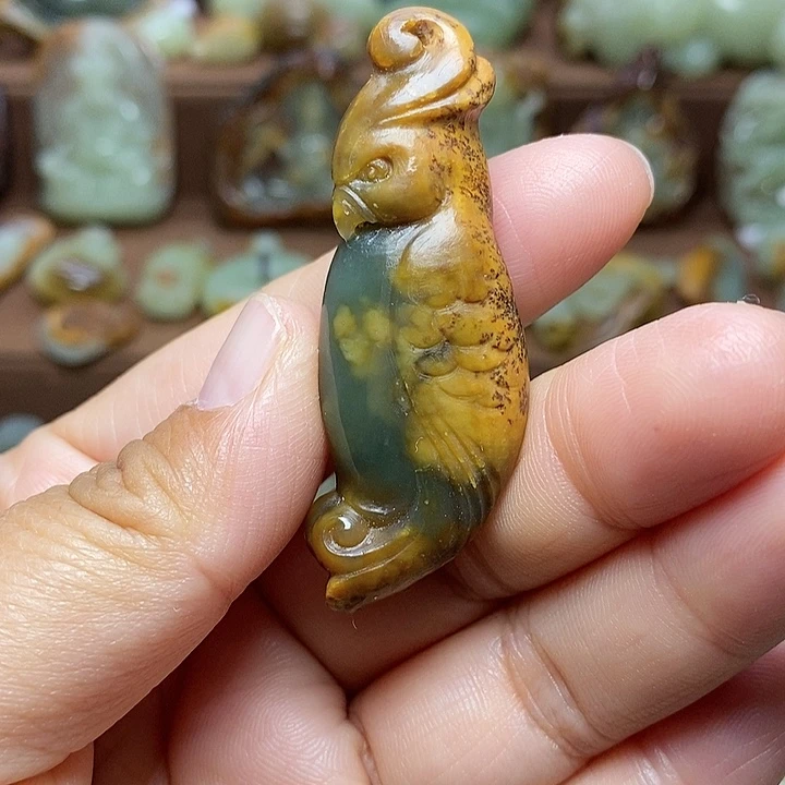岫岩河磨玉（透闪石质玉）未镶嵌颈饰