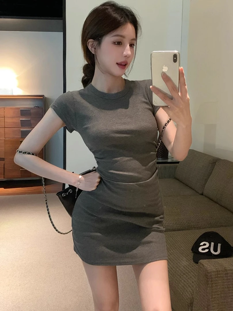 辣妹灰色短袖连衣裙女夏季新款设计感小众褶皱修身显瘦包臀短裙子