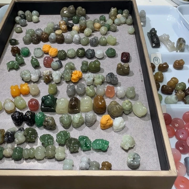 和田玉未镶嵌珠宝奇石