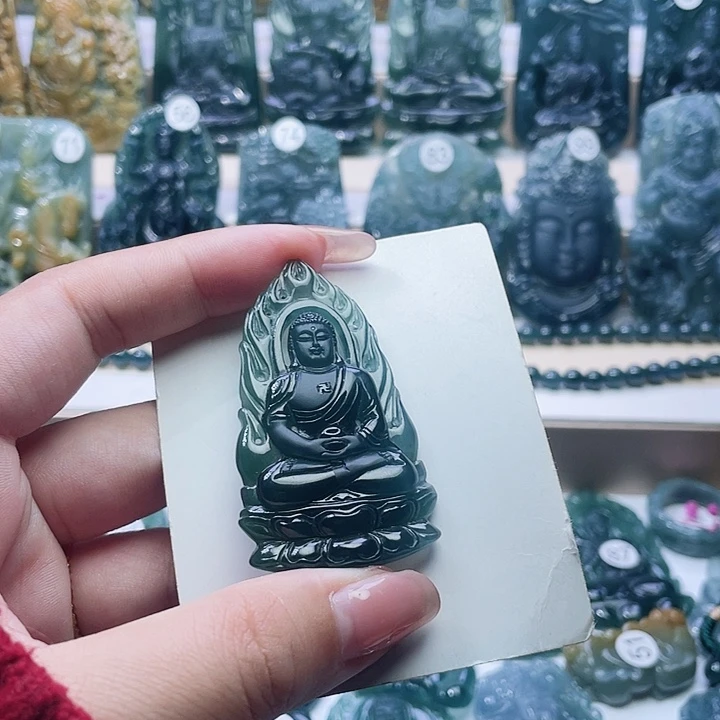 翡翠未镶嵌颈饰翡翠未镶嵌