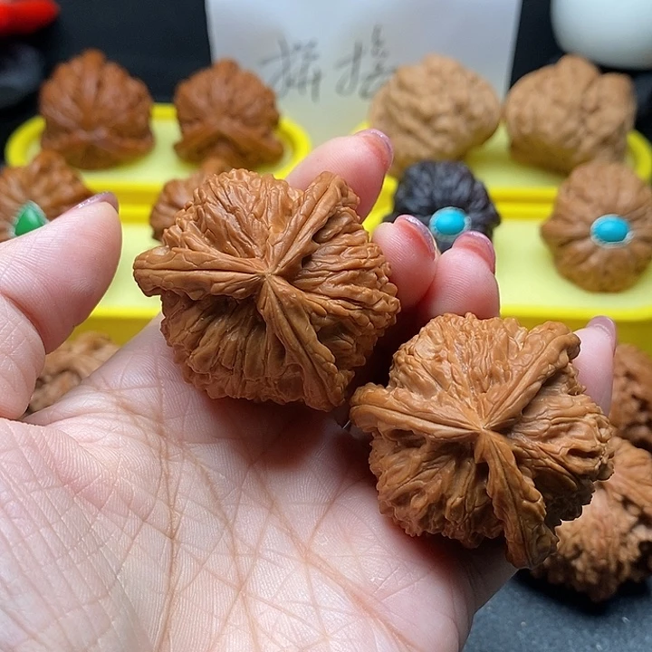 枫***寒把件文玩核桃42白狮子