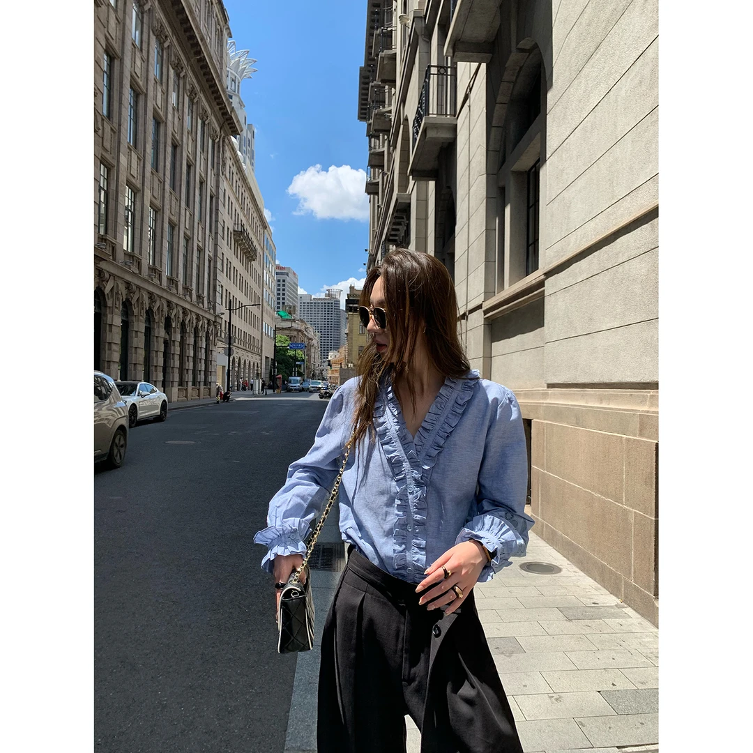 Gakee【塞壬之歌】蓝色V领衬衫刺绣设计时尚松弛衬衣C37130GK53