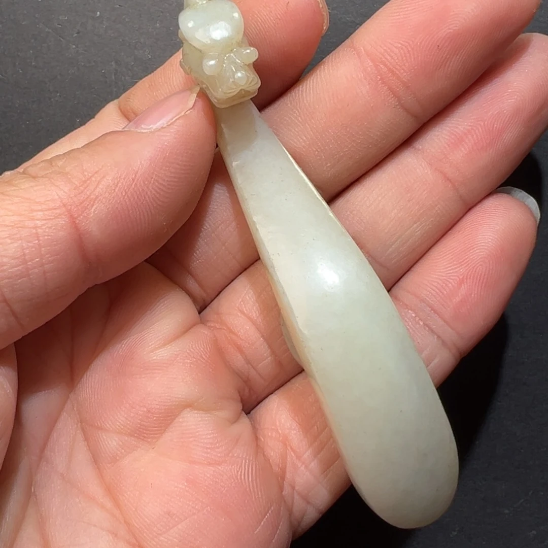 和田玉颈饰未镶嵌静**性吊坠