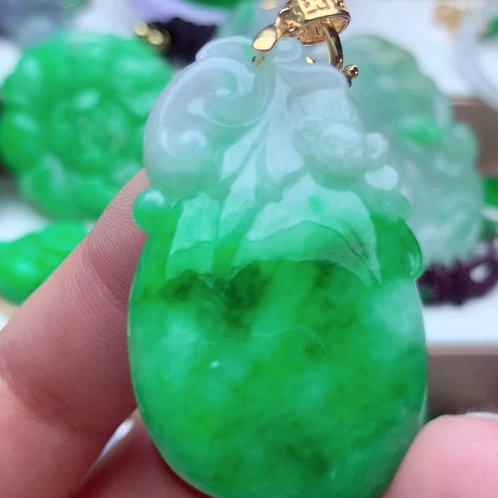 吊坠(不含链)未镶嵌翡翠
