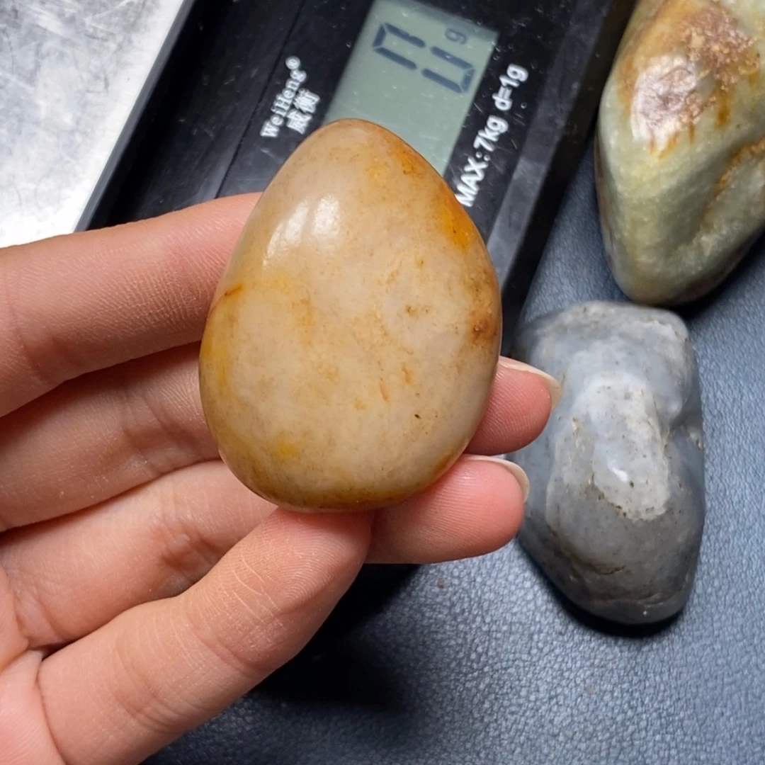 和田玉（糖玉）未镶嵌挂件