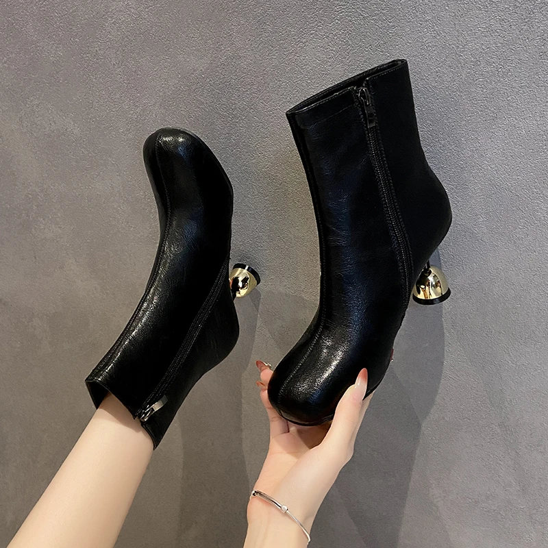 超模时尚气质方头粗跟洋气秋冬高跟鞋2025早秋新款短靴女195