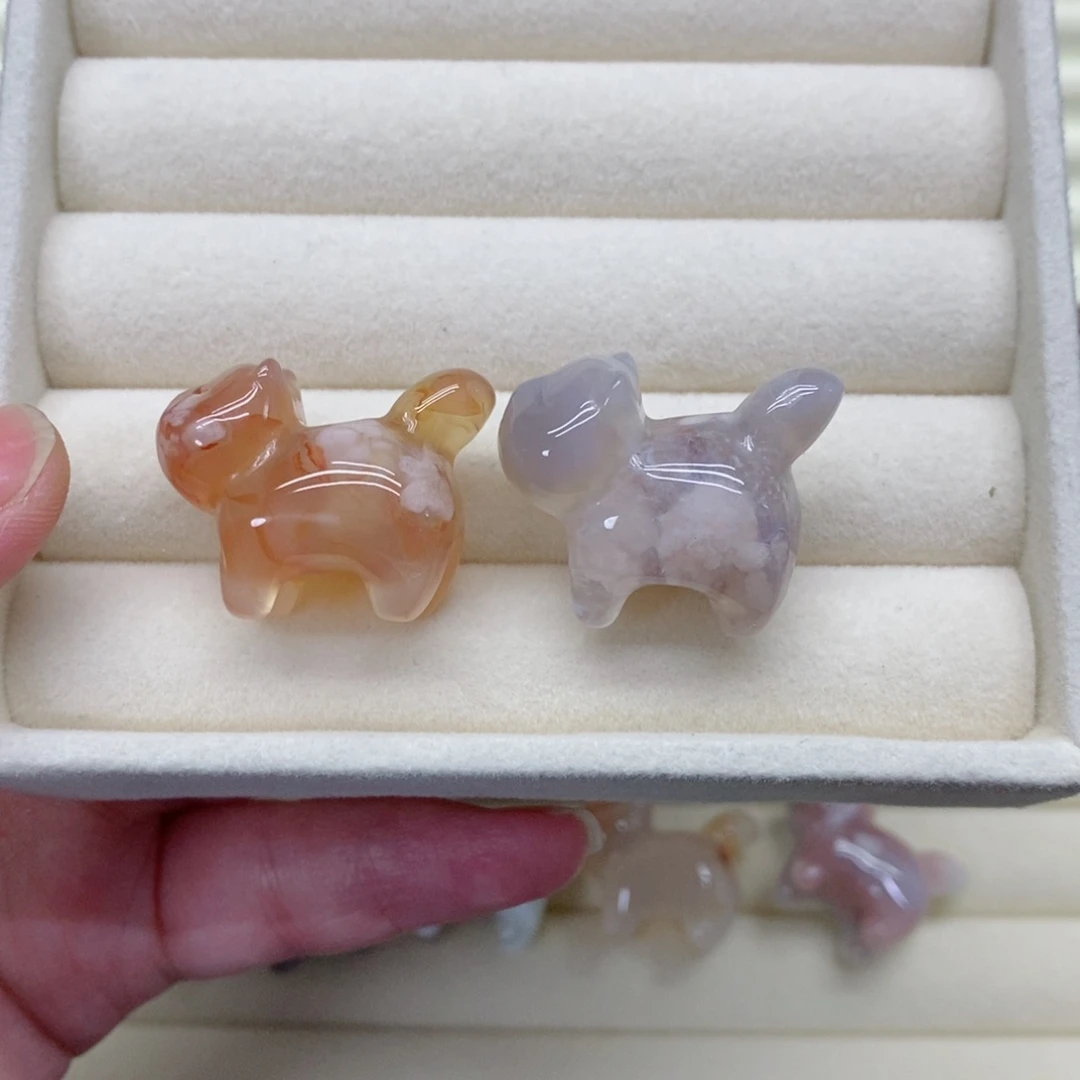 阳***圈玛瑙/玉髓颈饰未镶嵌