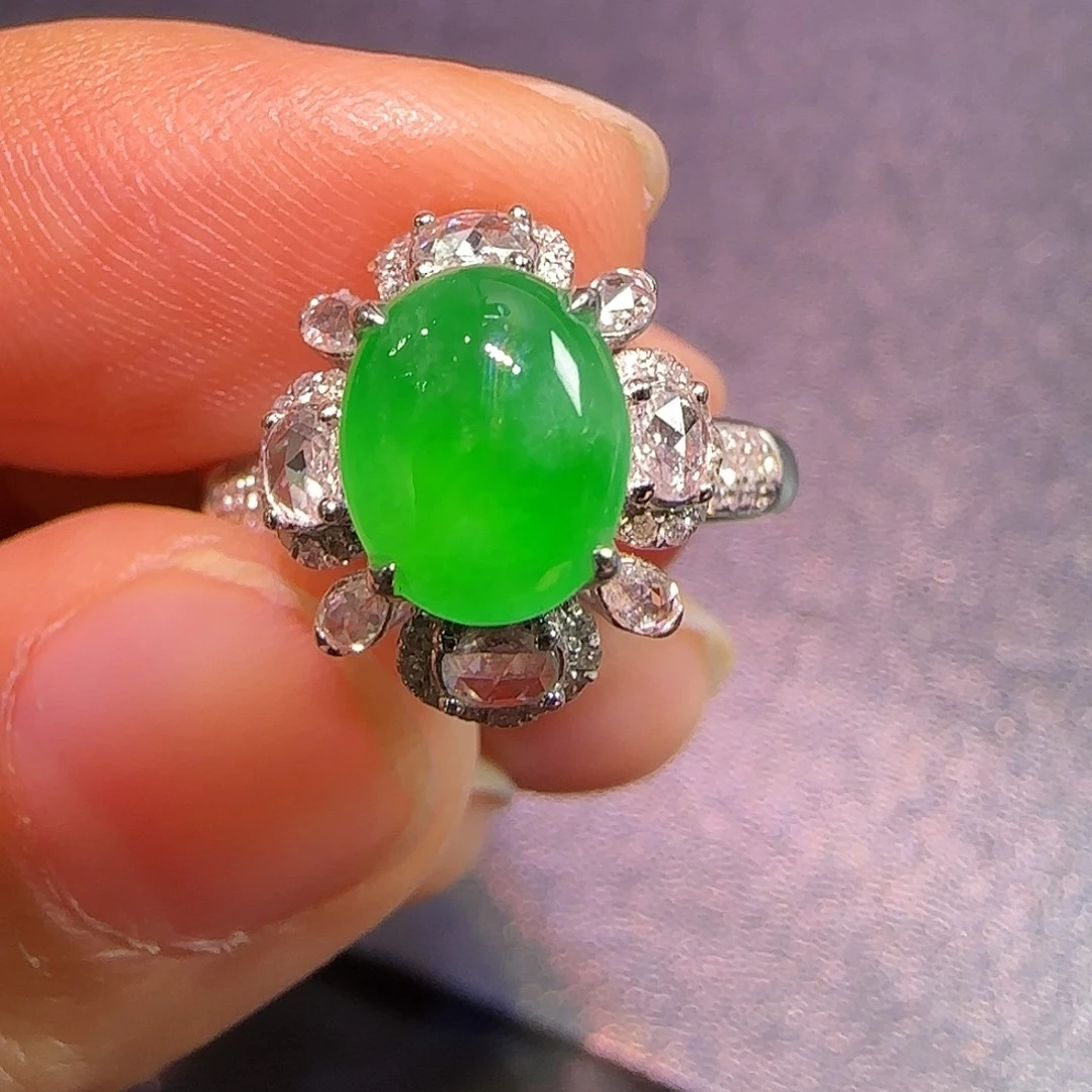 翡翠18K金镶嵌戒指