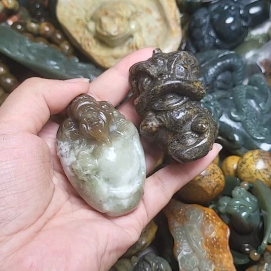 岫岩河磨玉（透闪石质玉）未镶嵌挂件