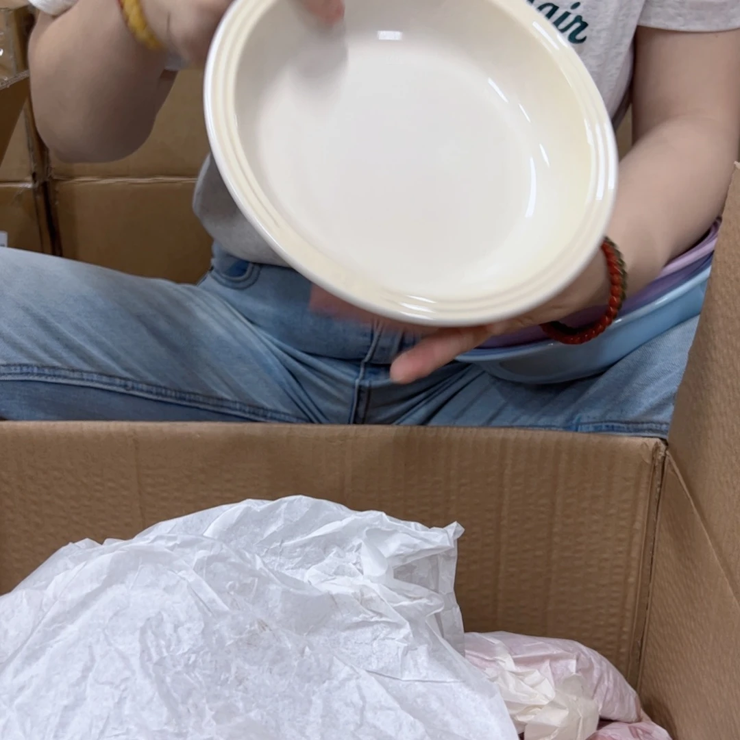 老姊妹家瓷器好漂亮米白大草帽