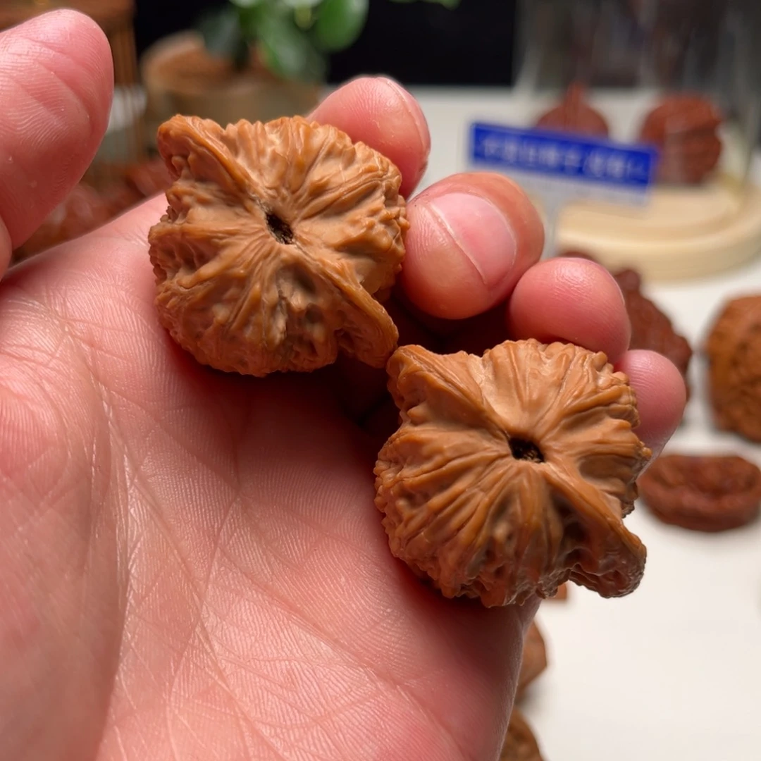 文玩核桃吊坠40崔凯
