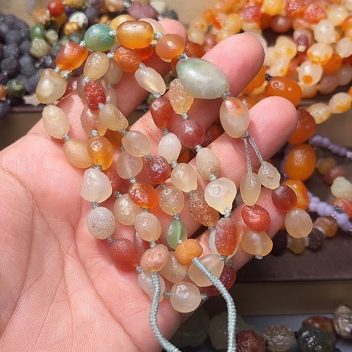 阿拉善彩玛瑙毛衣链