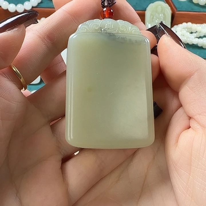 和田玉（糖玉）未镶嵌颈饰