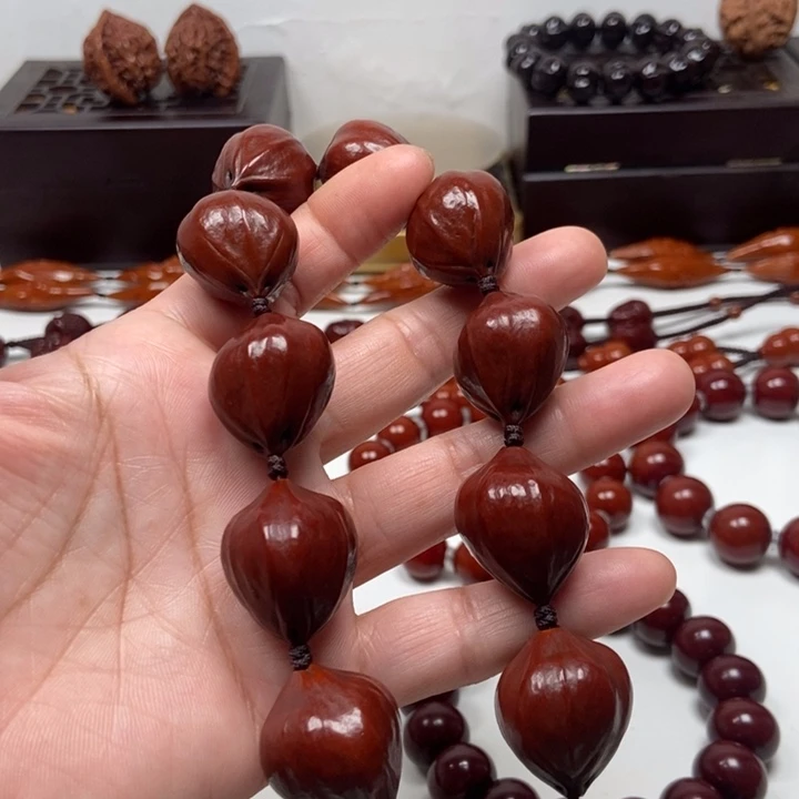 大***羊橄榄核吊坠橄榄核