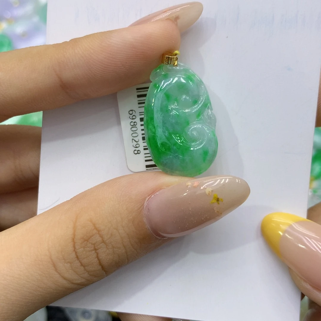 颈饰18K金镶嵌翡翠翡翠