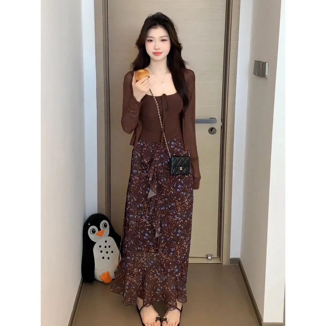 夏季韩系穿搭一整套女长袖针织开衫吊带背心碎花半身裙三件套女