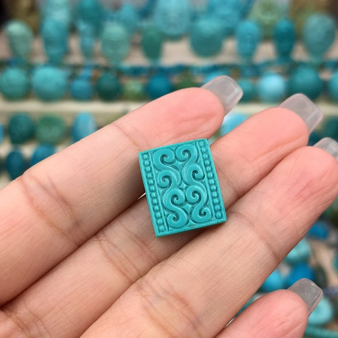 绿松石未镶嵌珠宝奇石