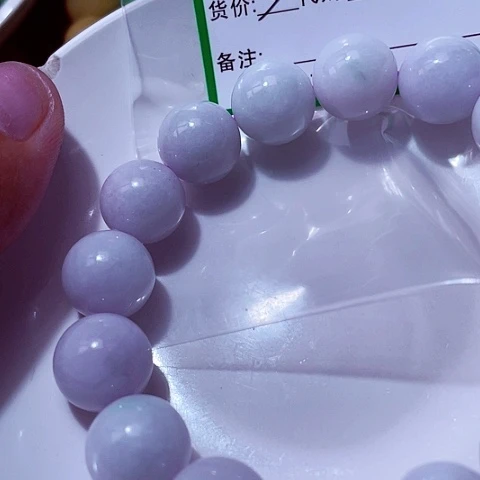 翡翠未镶嵌颈饰妮**A