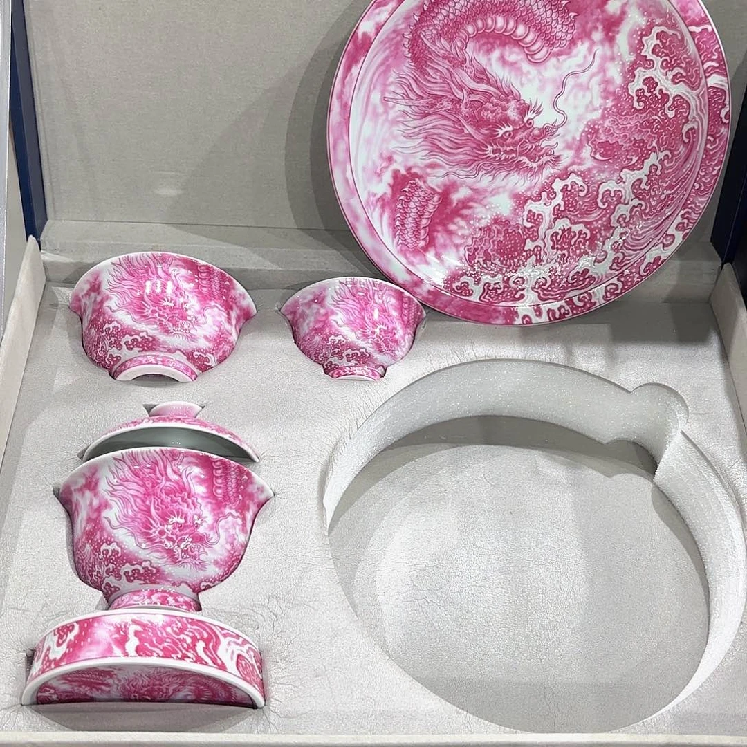 瓷片景德镇瓷器精品陈列