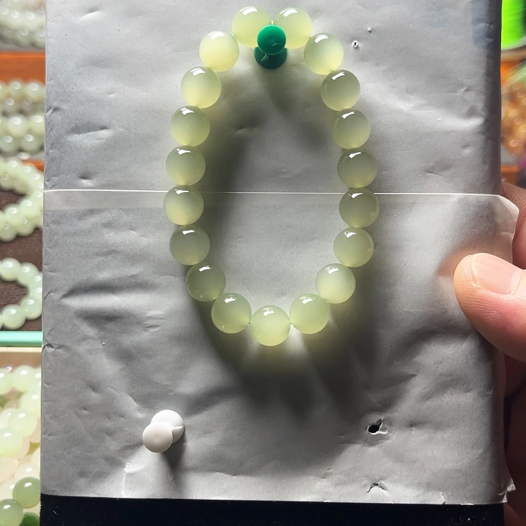 和田玉未镶嵌手串