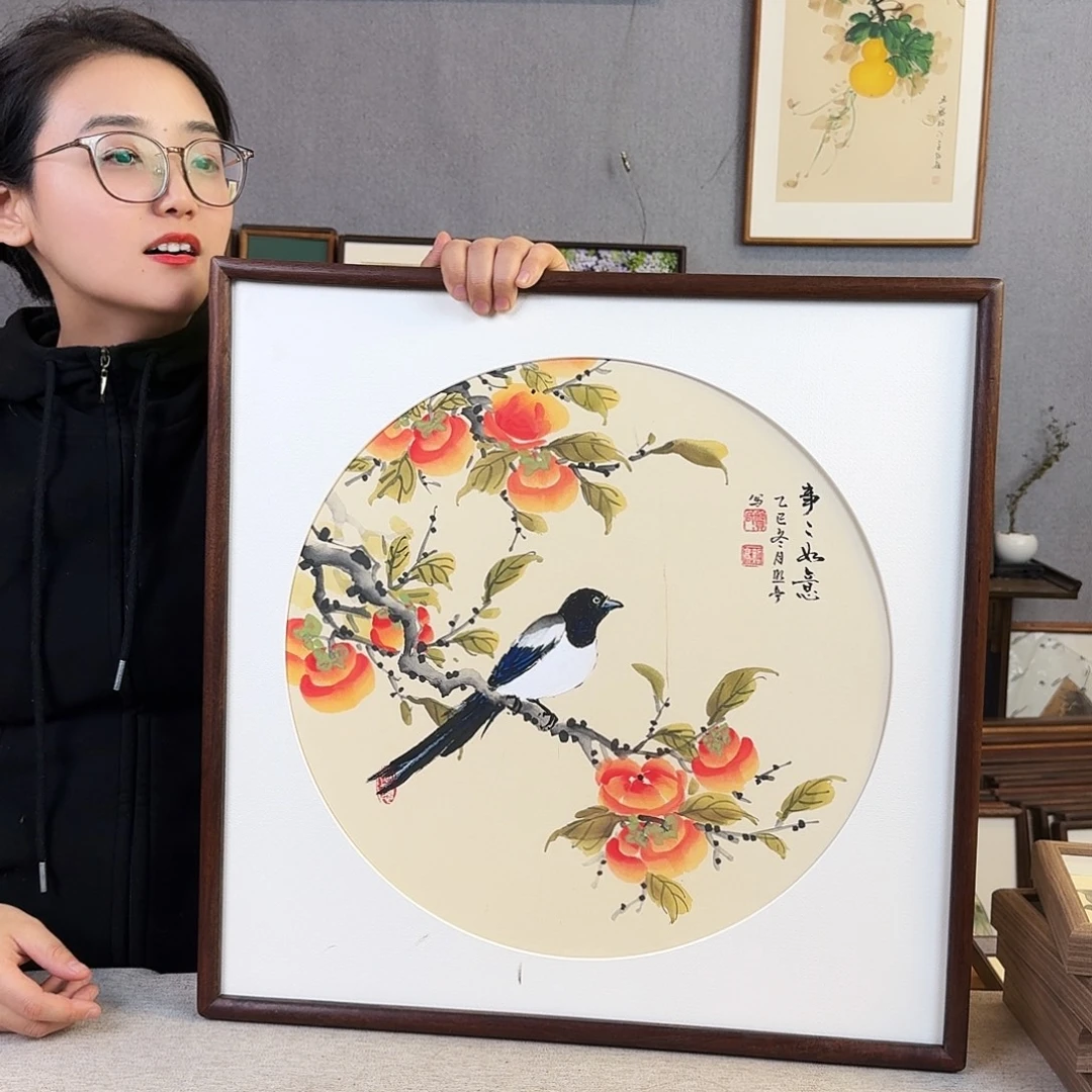 国画手绘带框尺寸： 53*53