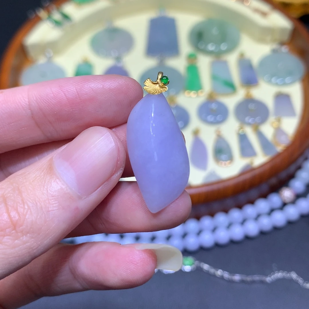 翡翠吊坠(不含链)18K金镶嵌