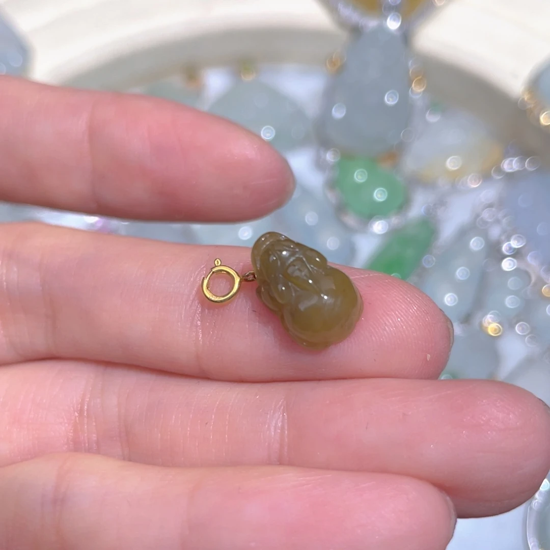 翡翠颈饰18K金镶嵌翡翠