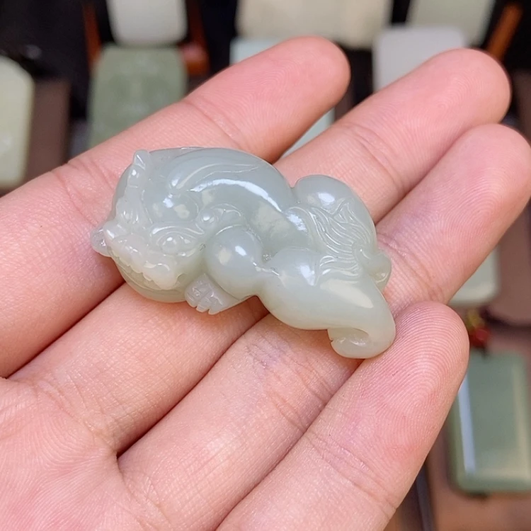 【闪购商品】颈饰未镶嵌和田玉