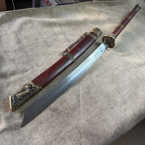 3570 龙泉昊天宝剑花纹钢康熙战刃红木鞘未开刃