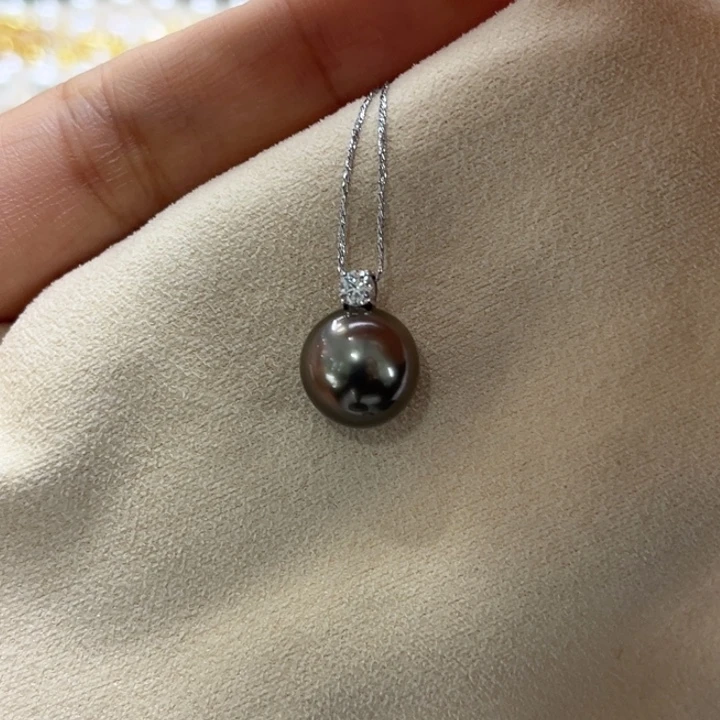 18K金镶嵌吊坠(不含链)海水珍珠10-11mm52号