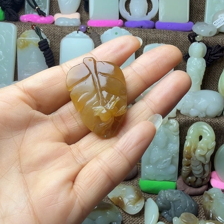 百***侵和田玉（糖玉）未镶嵌挂件