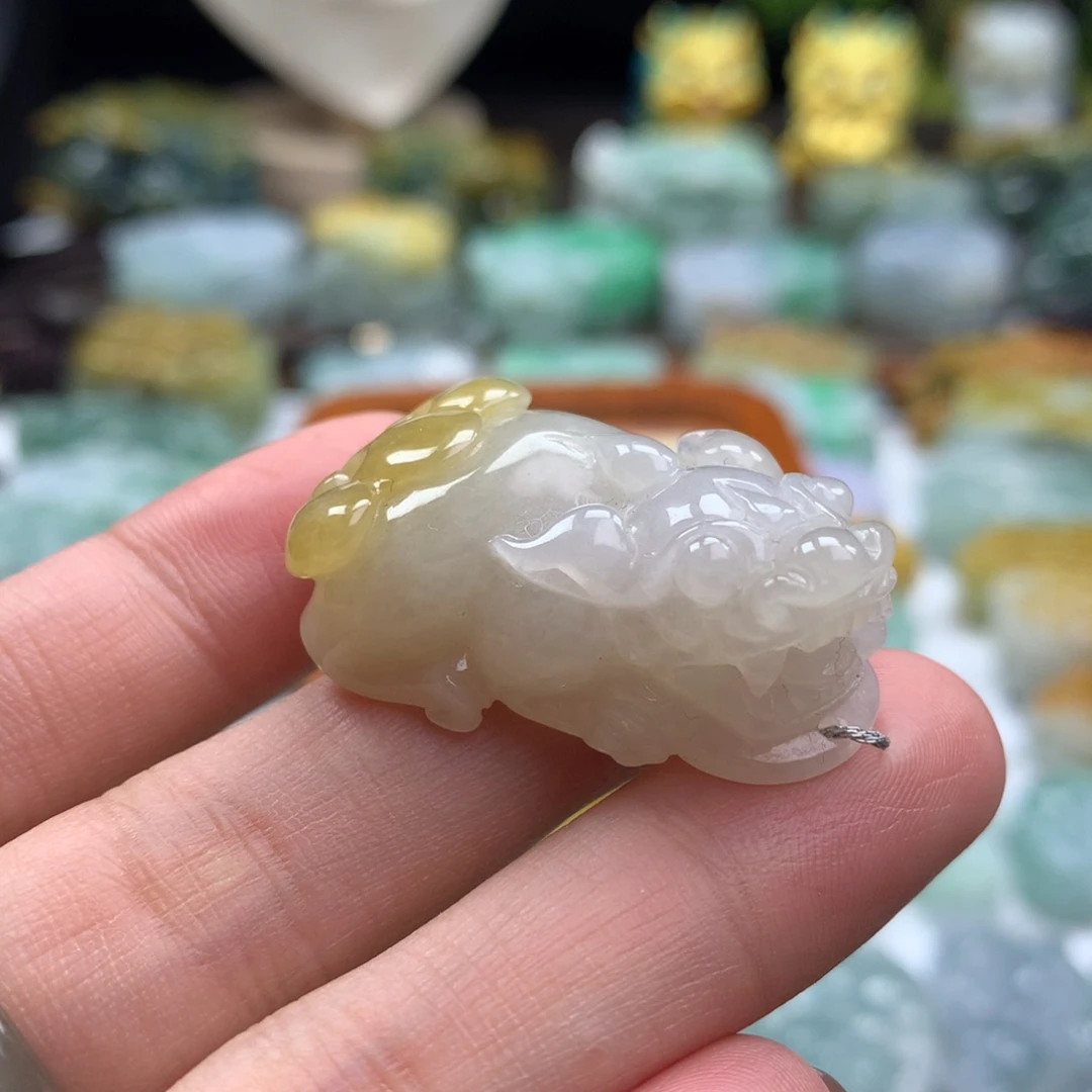 翡翠未镶嵌颈饰貔貅02