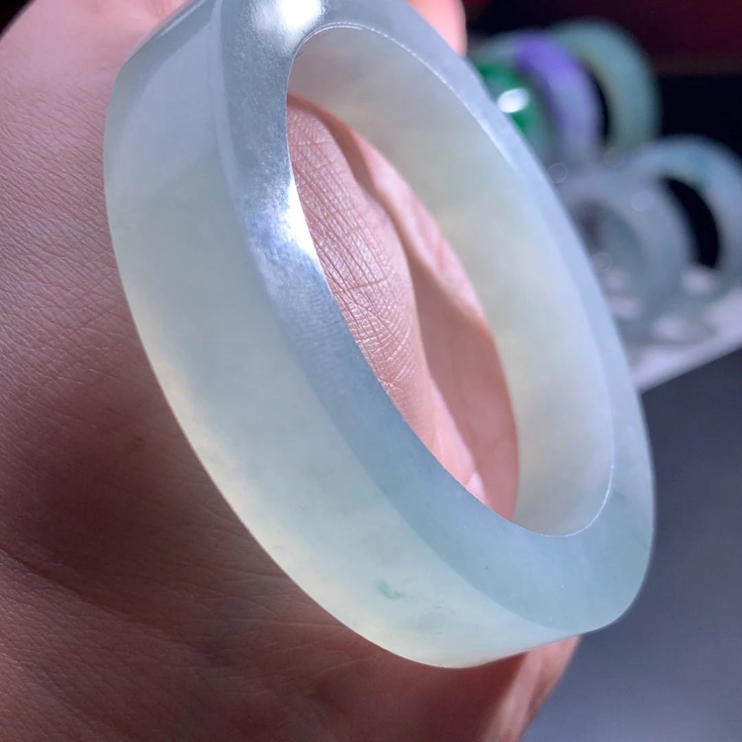 未镶嵌翡翠手镯定制翡翠